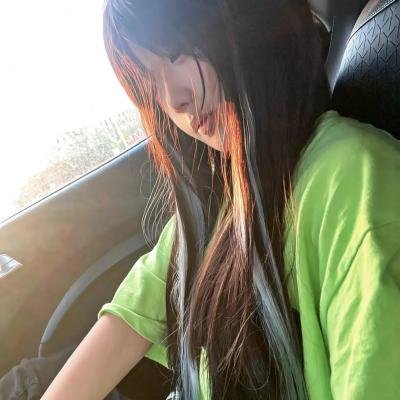 陆总别傲了，简小姐和顾总订婚了